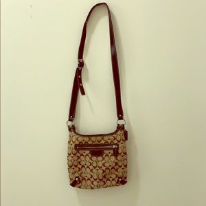 Coach crossbody bag in traditional colors
